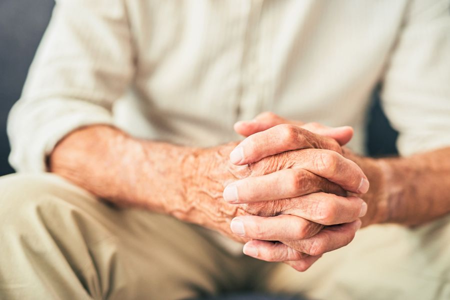 Dr. Iván Povo Especialidades: Próstata